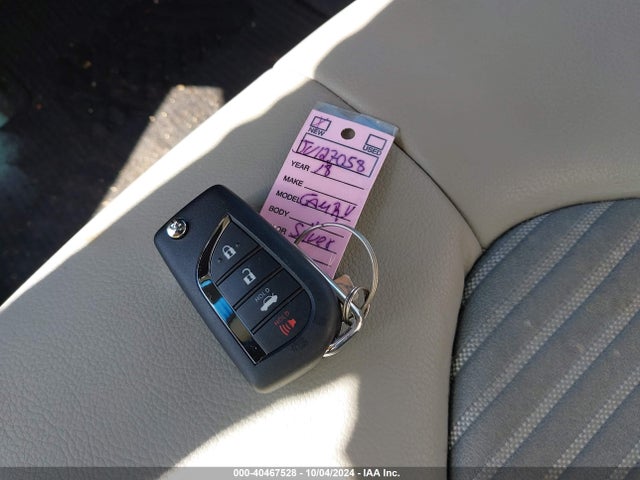 4T1B11HK7JU127058 Toyota CAMRY SE