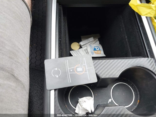 2022 TESLA MODEL Y 7SAYGDEE1NF438189 Photo 10