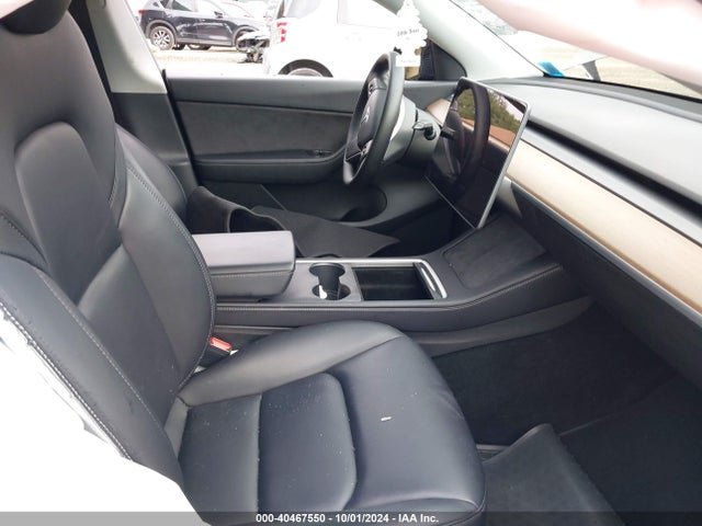 2022 TESLA MODEL Y 7SAYGDEE1NF438189 Photo 4