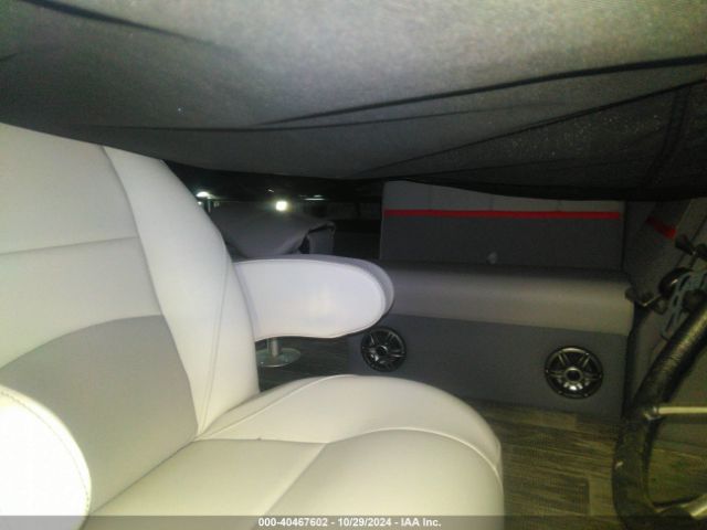 2024 APEX PONTOON APX33854F324      Photo 4