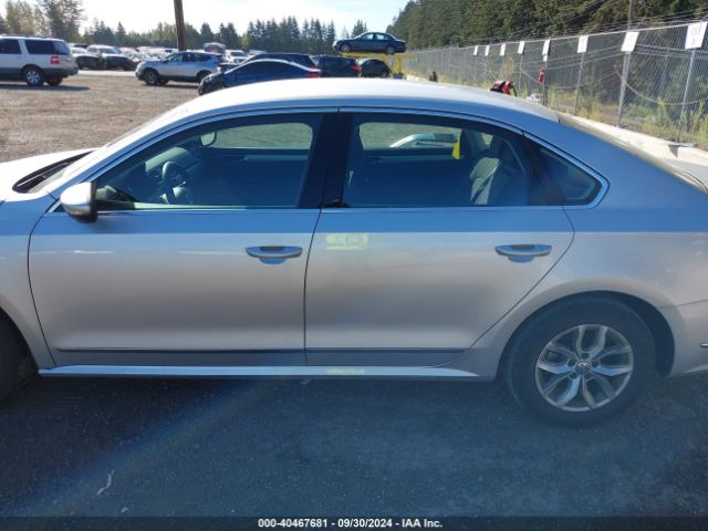 1VWAT7A32HC017788 Volkswagen Passat 1.8t S