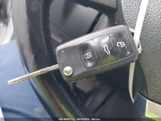WVGAV3AX5EW620331 Volkswagen TIGUAN S