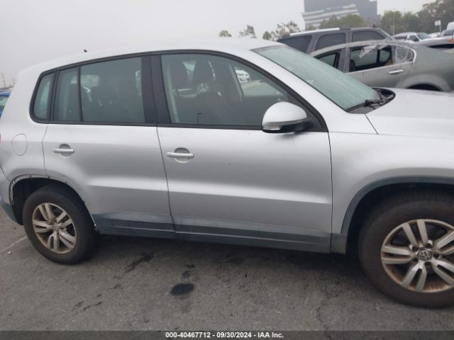 WVGAV3AX5EW620331 Volkswagen TIGUAN S
