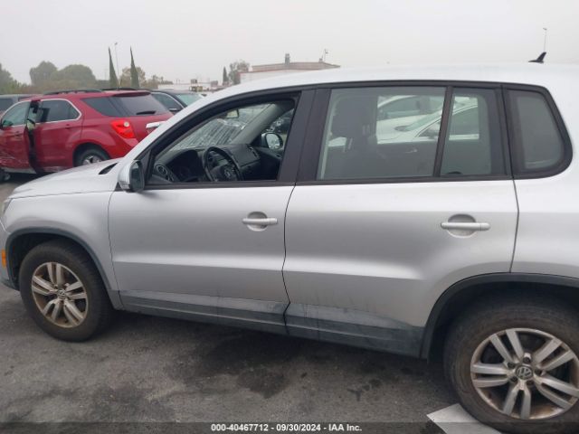 WVGAV3AX5EW620331 Volkswagen TIGUAN S