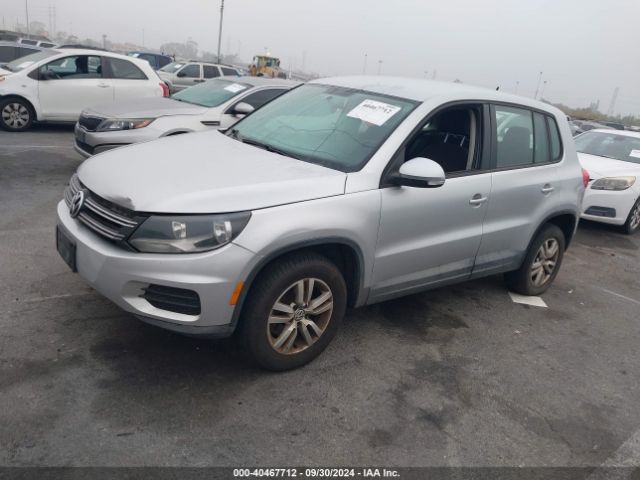 WVGAV3AX5EW620331 Volkswagen TIGUAN S