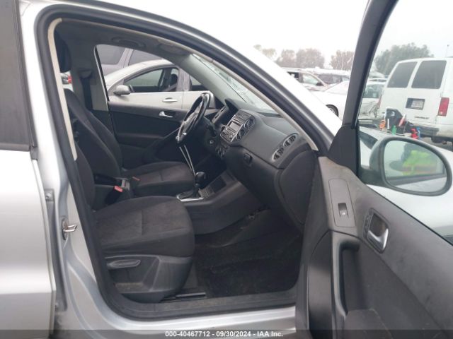 WVGAV3AX5EW620331 Volkswagen TIGUAN S