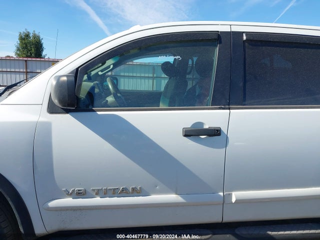 Nissan TITAN SV 2015 1N6AA0ECXFN502933 Image 15