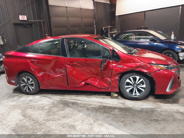 Toyota Prius Prime Premium 2017 JTDKARFP4H3025928 Image 13