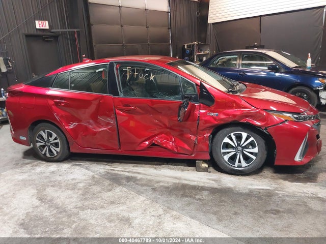 Toyota Prius Prime Premium 2017 JTDKARFP4H3025928 Image 6