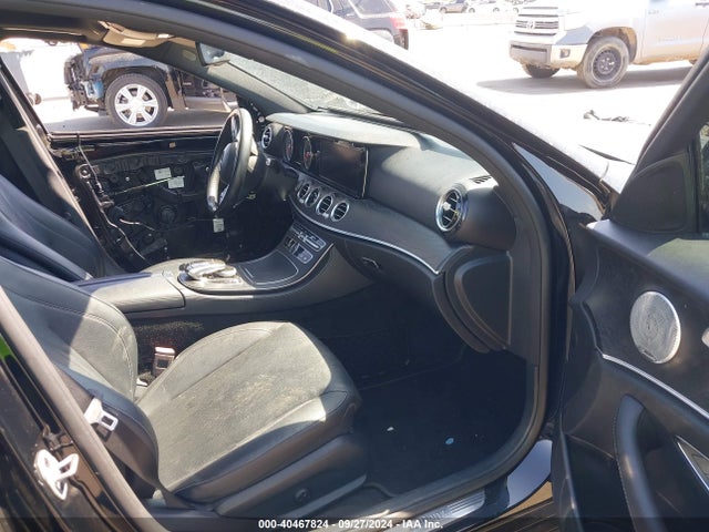 Mercedes-Benz E 300 2019 WDDZF4JB5KA519514 Image 5