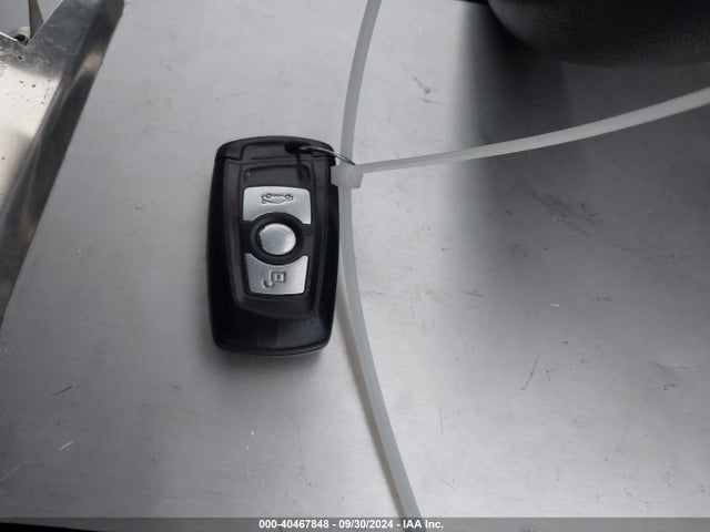 WBA3B1G57ENS77525 BMW 320i