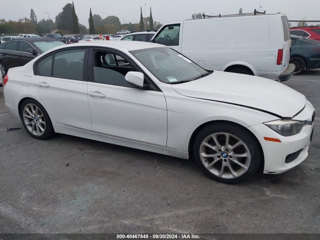 WBA3B1G57ENS77525 BMW 320i
