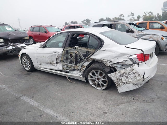 BMW 320i 2014 WBA3B1G57ENS77525 Image 14