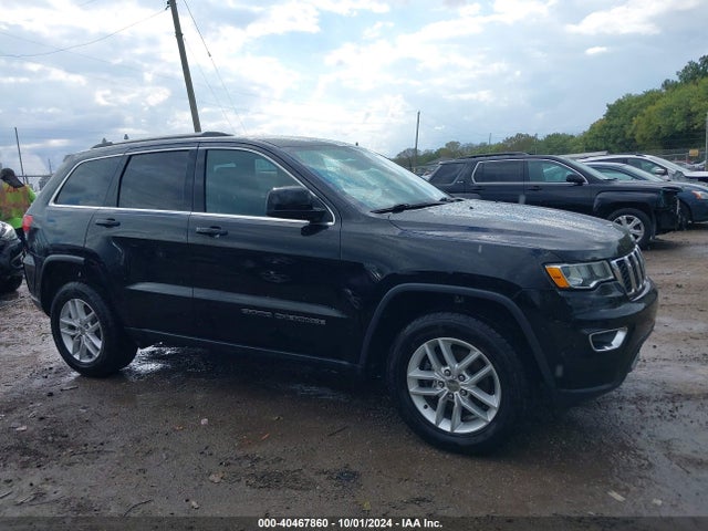 1C4RJFAG2HC751257 Jeep Grand Cherokee Laredo 4x4