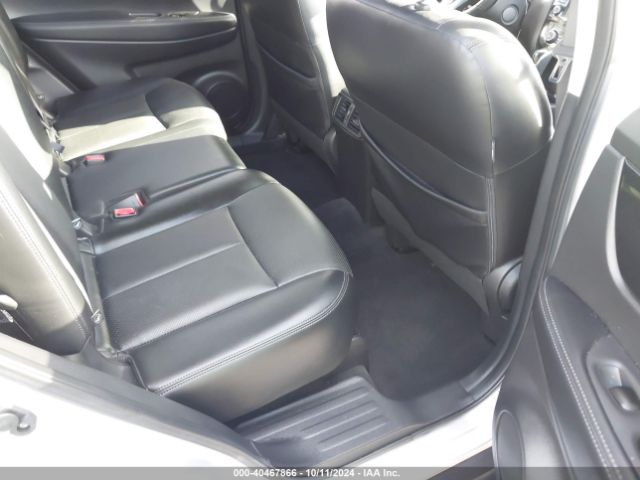 JN8AT2MV0JW310245 Nissan Rogue Sl