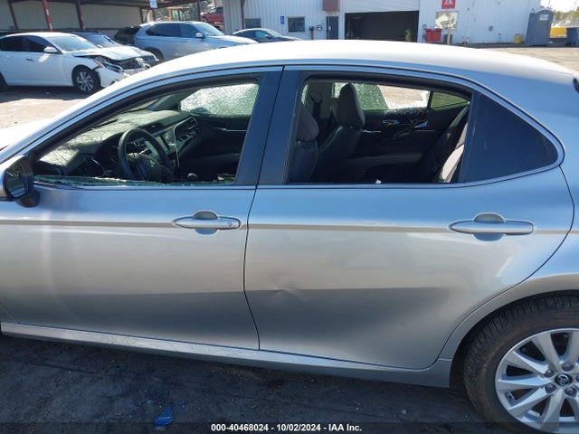 Toyota CAMRY LE 2018 JTNB11HK5J3037719 Image 13