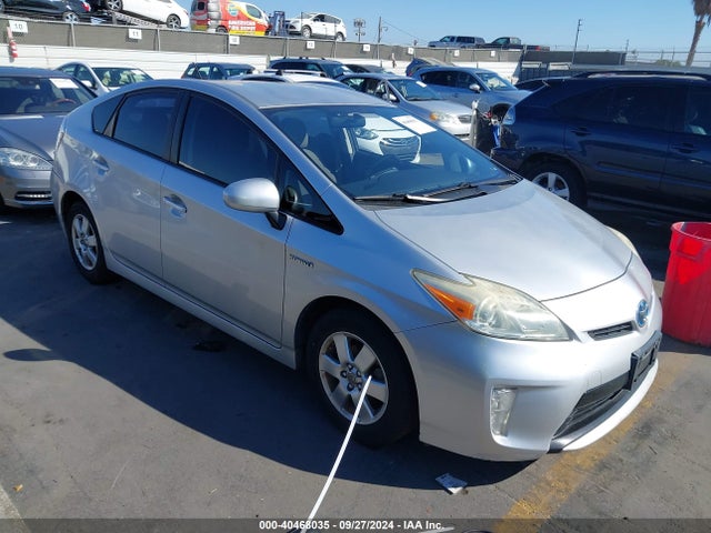 Toyota Prius Two 2014 JTDKN3DU3E1743309 главное изображение