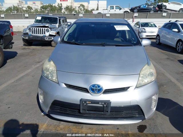 Toyota Prius Two 2014 JTDKN3DU3E1743309 Image 6