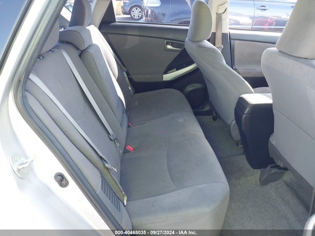 Toyota Prius Two 2014 JTDKN3DU3E1743309 Image 8