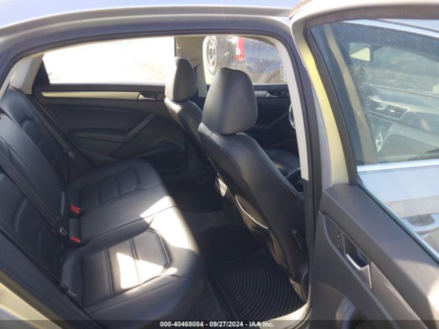 1VWAT7A38FC101966 Volkswagen Passat 1.8t Limited Edition