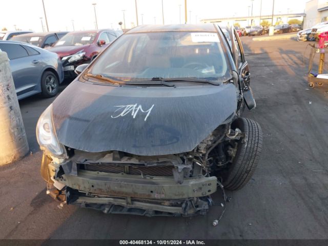 JTDKDTB38F1575651 Toyota Prius C Two