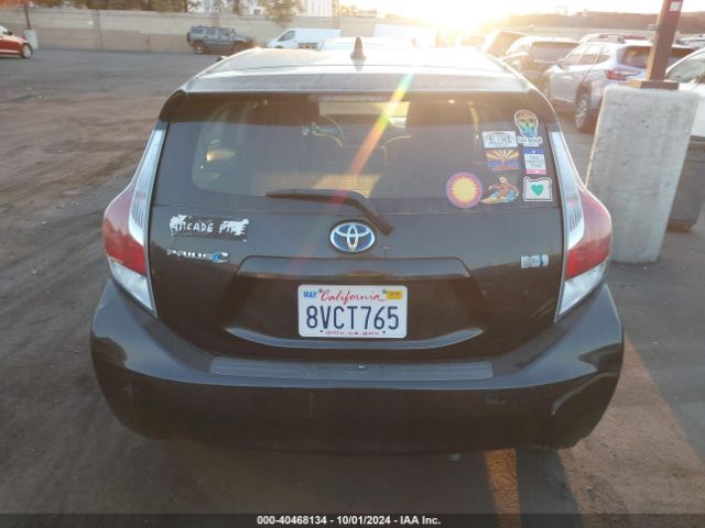 JTDKDTB38F1575651 Toyota Prius C Two