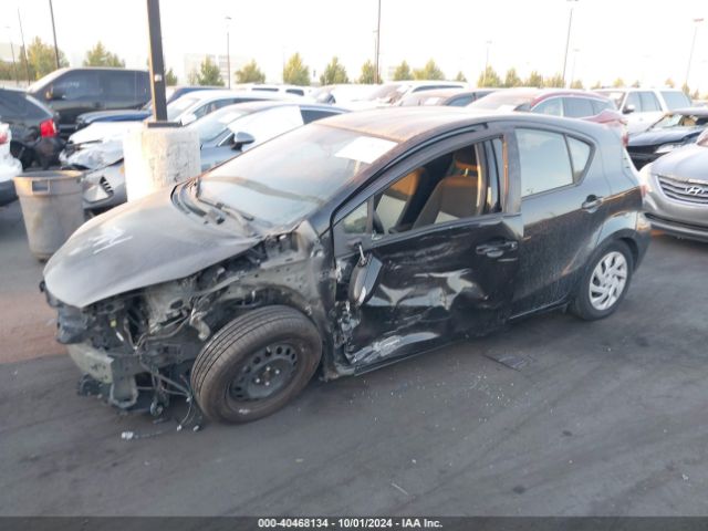 JTDKDTB38F1575651 Toyota Prius C Two