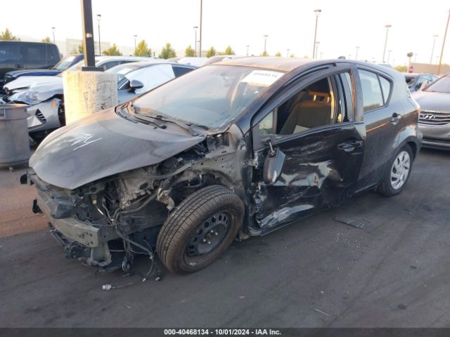JTDKDTB38F1575651 Toyota Prius C Two