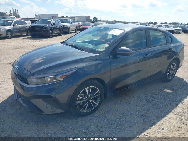KIA Forte Lxs 2023 3KPF24AD4PE644356 Image 2