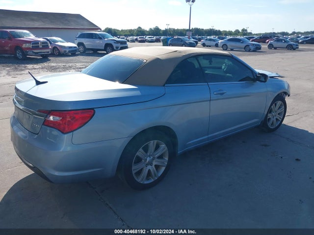 Chrysler 200 Touring 2014 1C3BCBEG6EN156852 Image 4