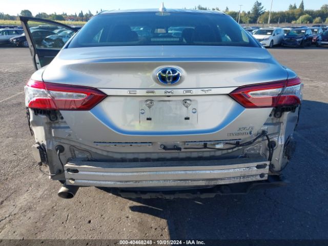 4T1B21HK6JU005014 Toyota Camry Hybrid Xle