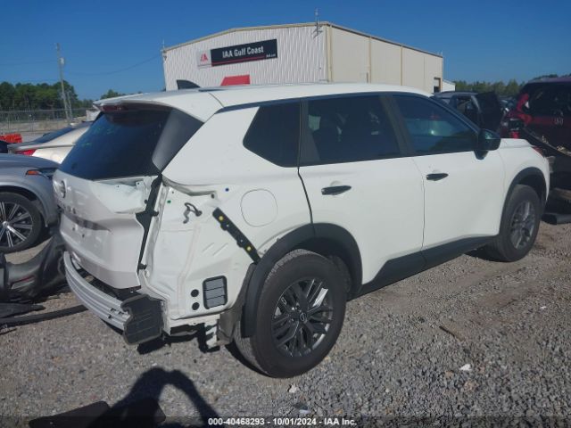 5N1BT3AA4RC754146 Nissan Rogue S Fwd