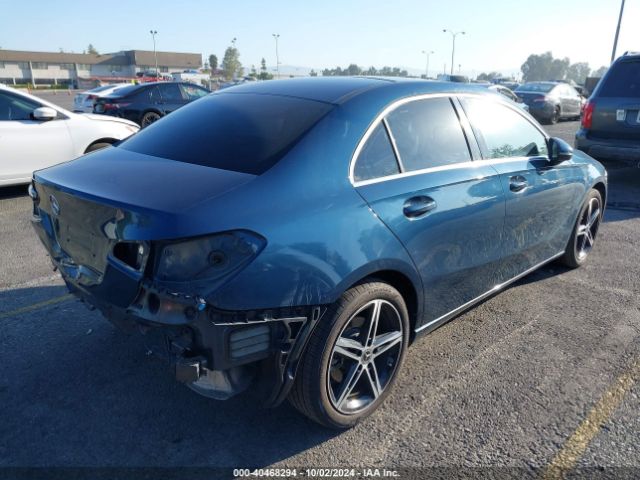 W1K3G4EB2MJ254955 Mercedes-Benz A 220