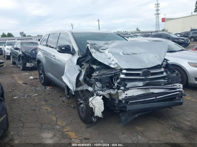 Toyota Highlander Le 2019 5TDZARFHXKS048448 Image 1