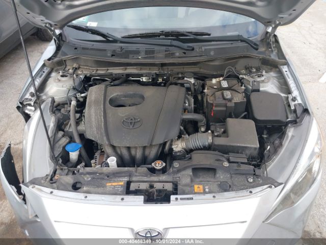 3MYDLBJV8LY701749 Toyota YARIS LE