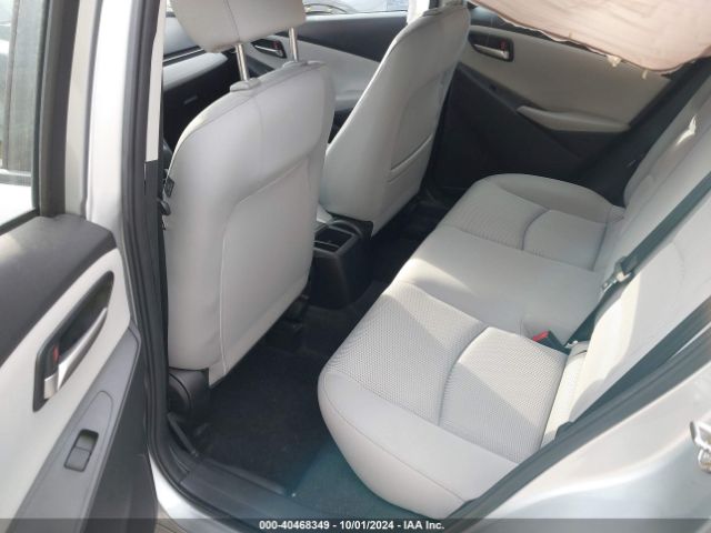 3MYDLBJV8LY701749 Toyota YARIS LE