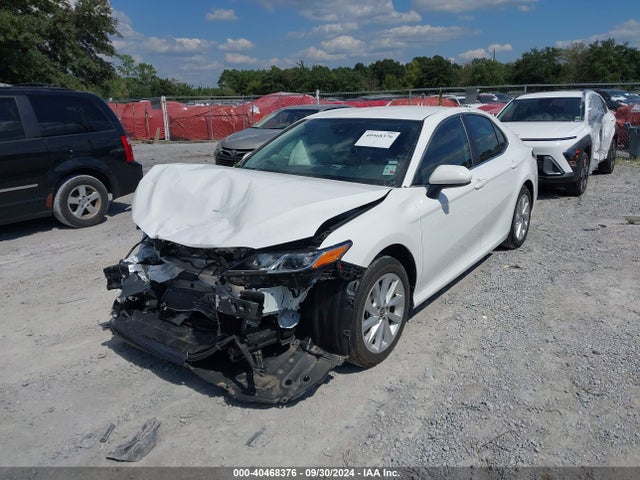 Toyota CAMRY LE 2024 4T1C11AK8RU846894 Image 2