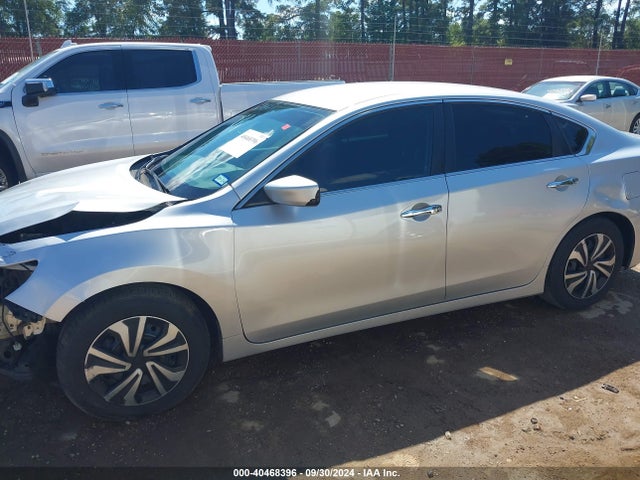 Nissan Altima 2.5 S 2018 1N4AL3AP2JC214325 Image 15