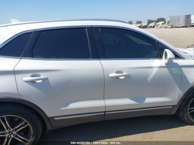 5LMCJ1C91GUJ15812 Lincoln Mkc Premier