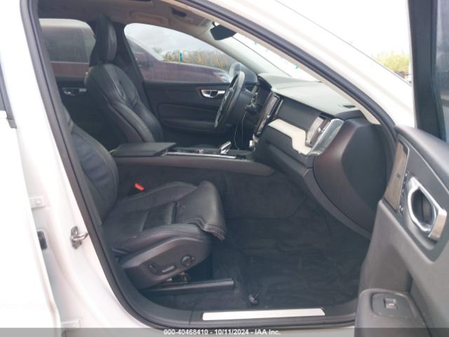 YV4L12DL4N1911988 Volvo Xc60 B5 Inscription