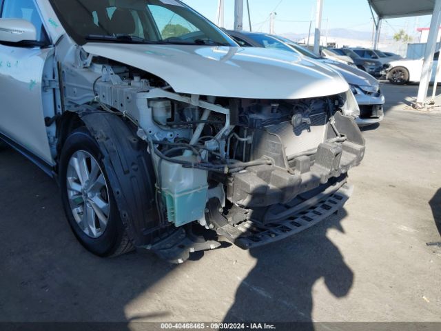KNMAT2MV1FP552247 Nissan ROGUE SV