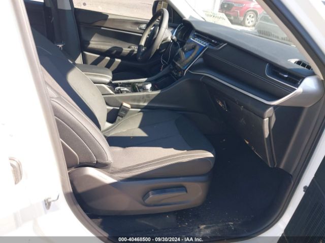 1C4RJJAG9P8843325 Jeep Grand Cherokee L Laredo 4x2