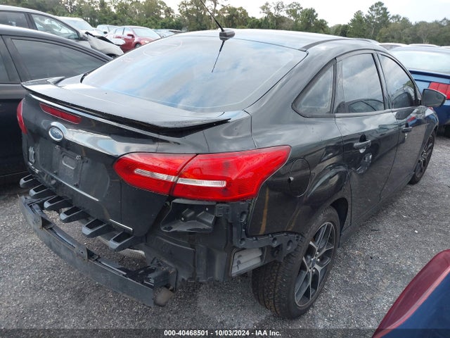 Ford FOCUS SE 2015 1FADP3F22FL216355 Image 4