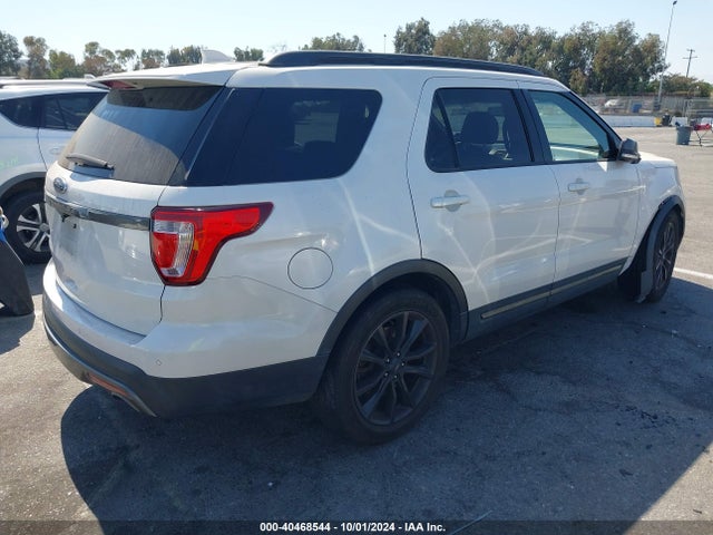 Ford EXPLORER XLT 2017 1FM5K7D88HGC13396 Image 4