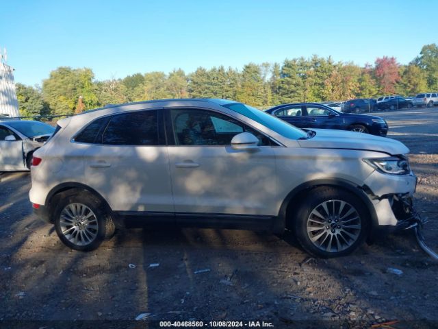5LMCJ3D92HUL50733 Lincoln Mkc Reserve