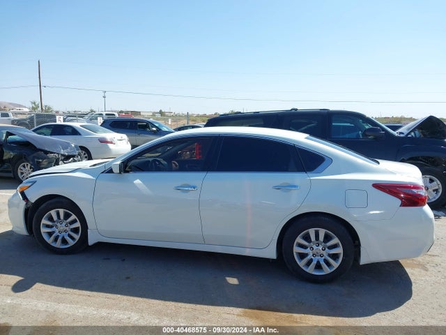 Nissan Altima 2.5 S 2018 1N4AL3AP0JC264575 Image 14