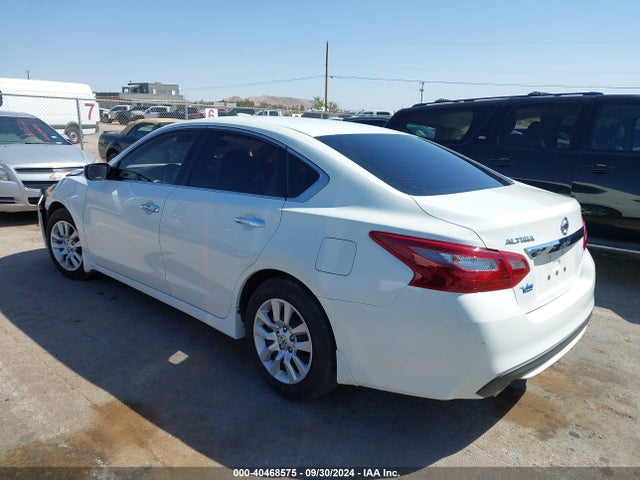 Nissan Altima 2.5 S 2018 1N4AL3AP0JC264575 Image 3