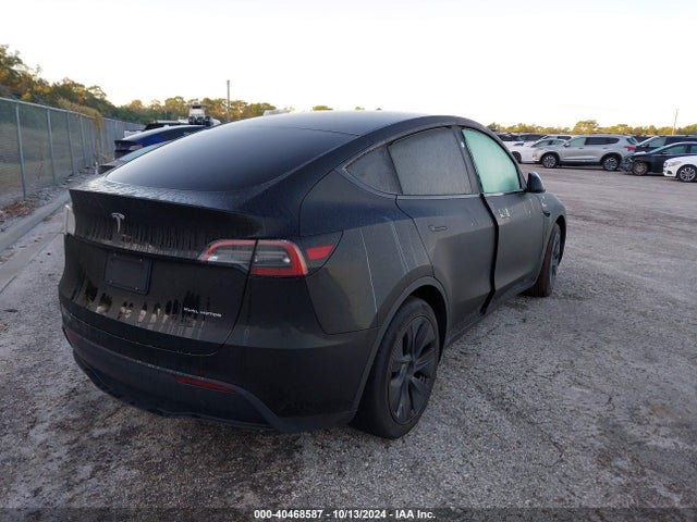 2024 TESLA MODEL Y 7SAYGDEE9RA292188 Photo 3