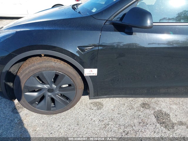 2024 TESLA MODEL Y 7SAYGDEE9RA292188 Photo 5