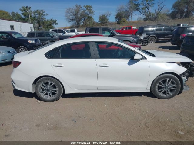 3KPF24AD8PE616124 KIA Forte Lxs